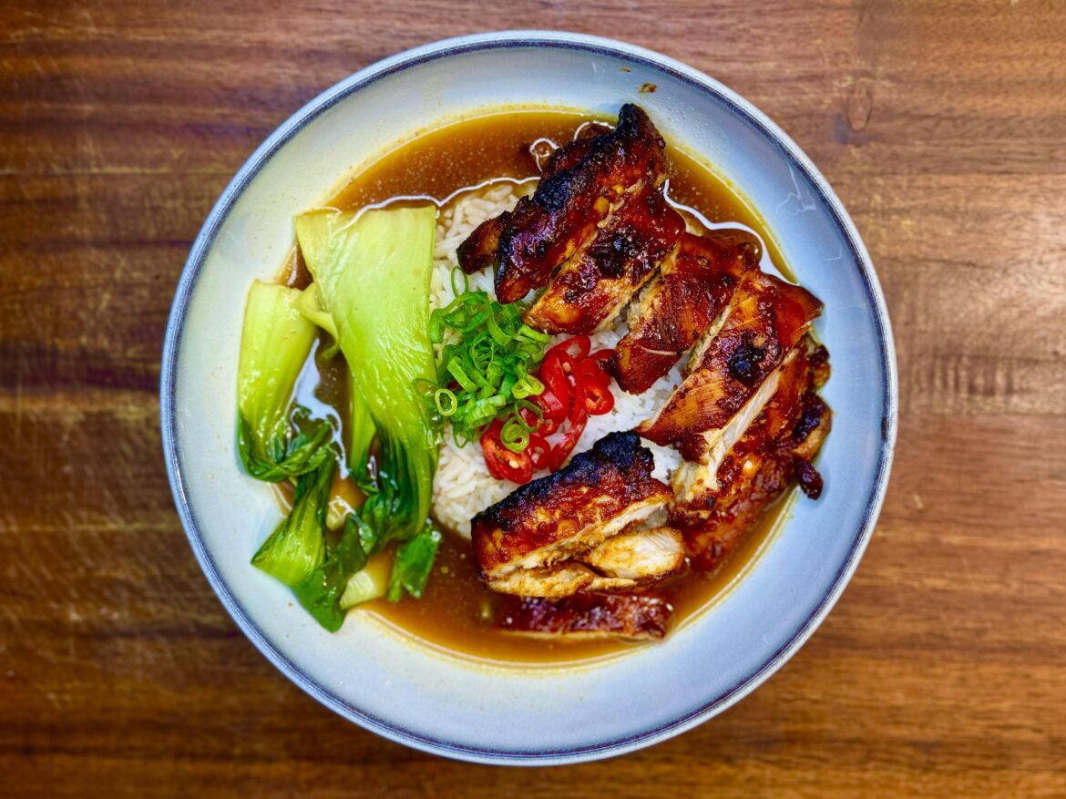 Gochujang Chicken, Rice and Broth Bowl