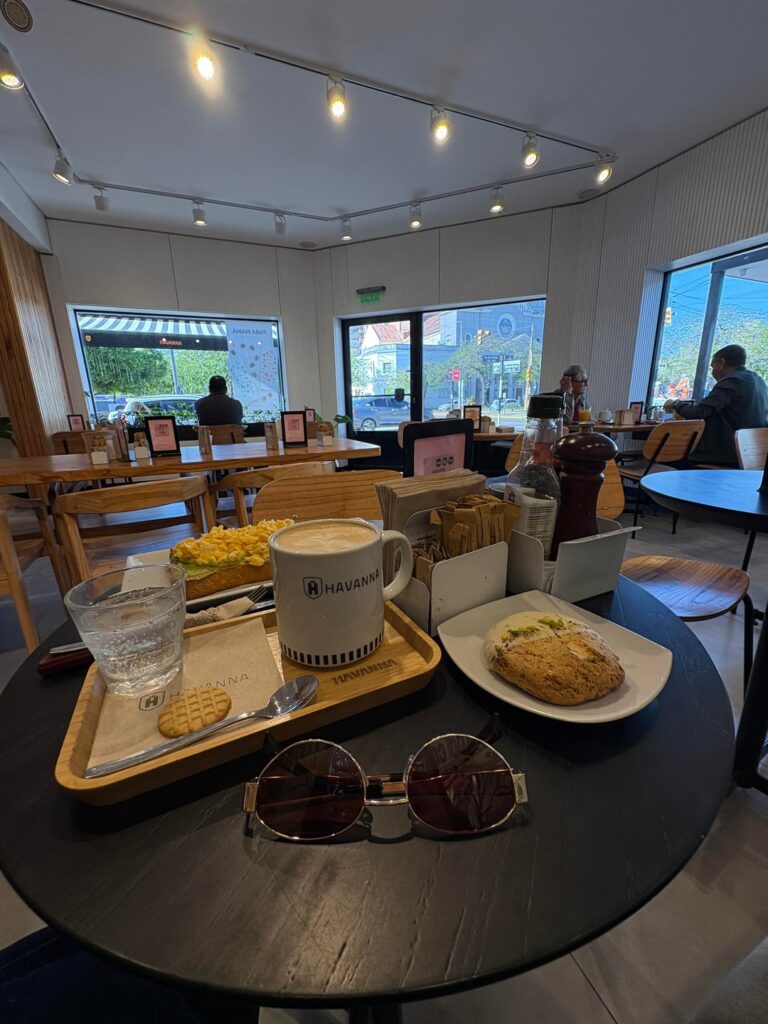 I am very happy when I leave the house for a snack 🥰🤞🏻✨