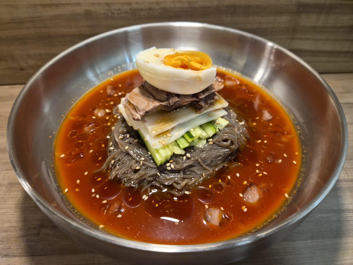 [I made] bibim naengmyeon