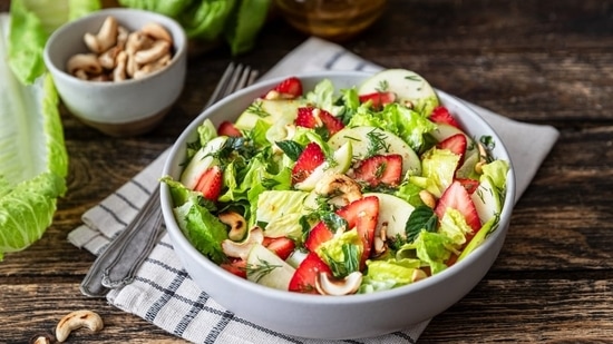 If there are veggies in your meal, have them at the beginning instead of the end, as it can reduce the glucose spike of your meal by up to 30%. (Shutterstock)