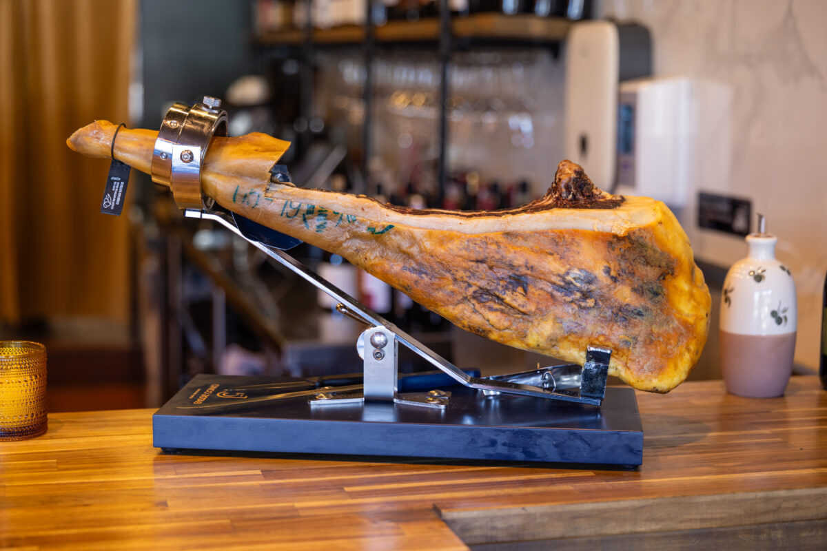 Unidos Restaurant & Wine Bar