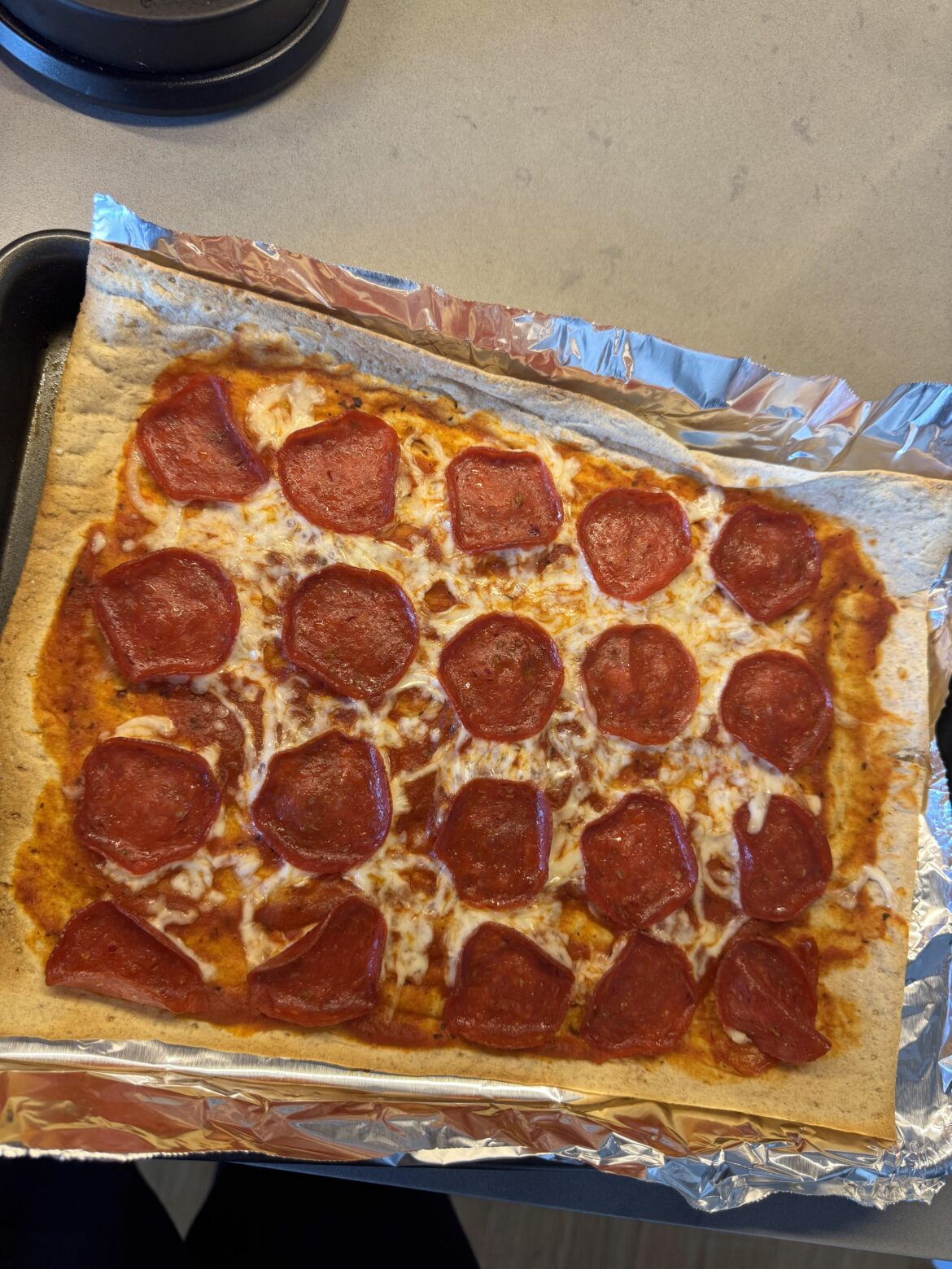 Flatbread Pizza (340 cals, 44g of protein)