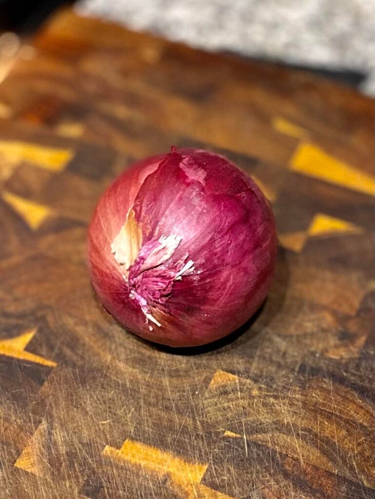 Evolution of a modest onion to a caramelized onion and goat cheese omelet