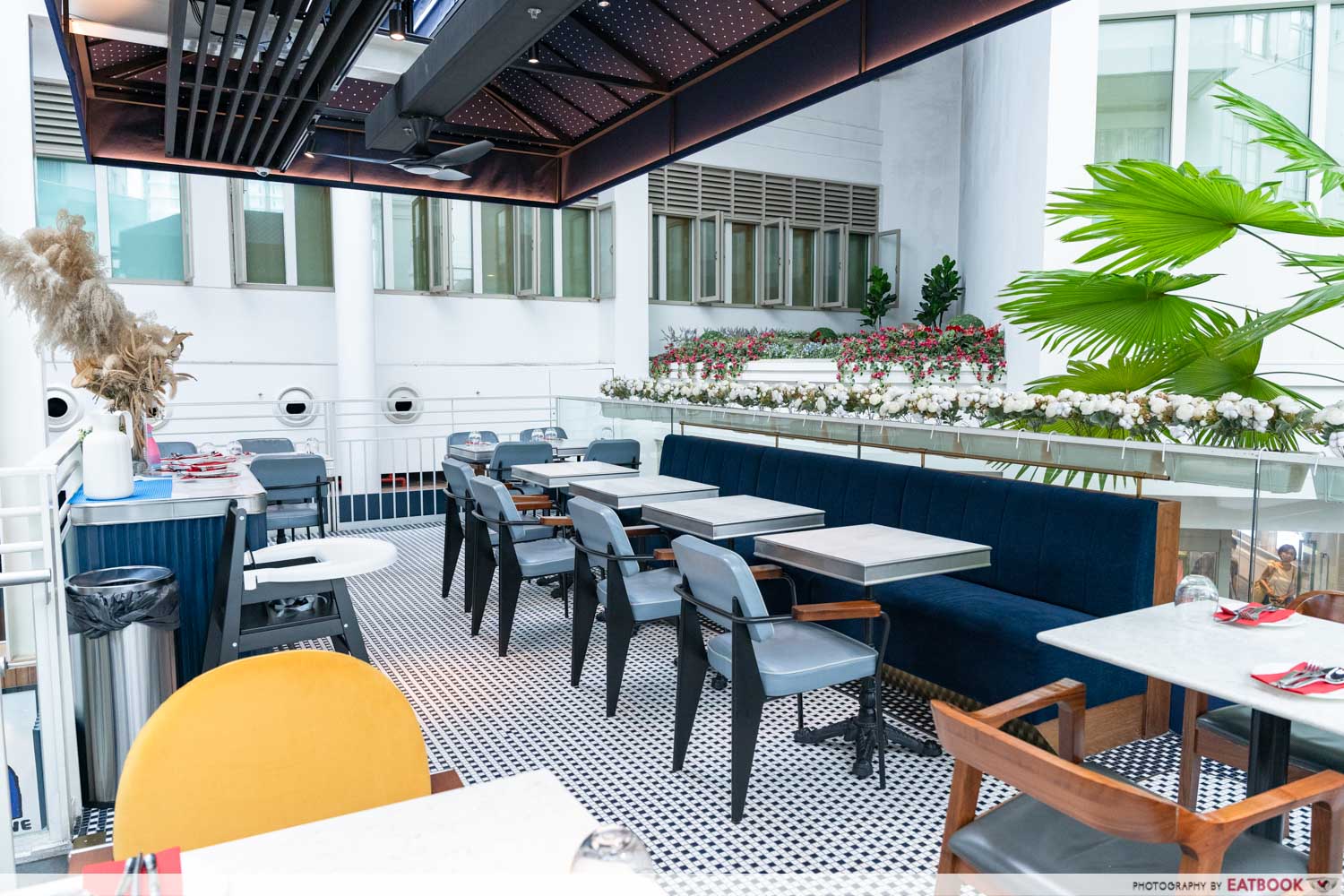 the-masses-terrace-seating