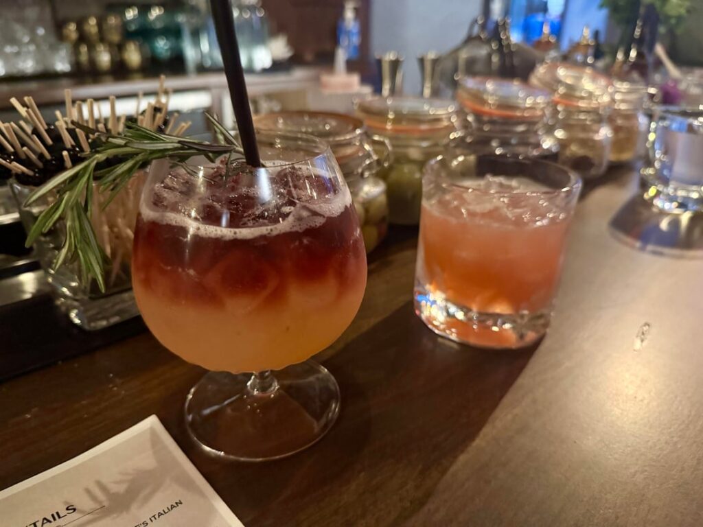 Excellent cocktails and beautiful atmosphere