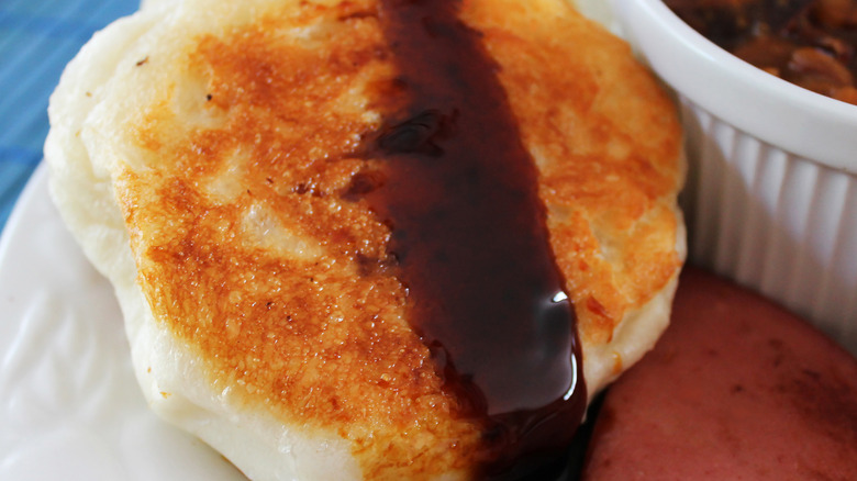 Touton with molasses