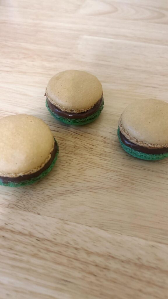 Dubai chocolate macarons