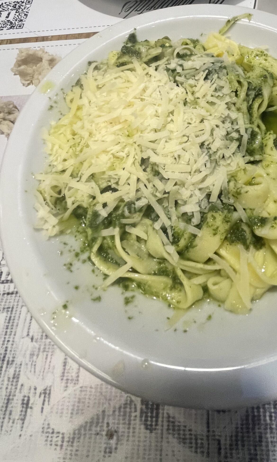 long ribbon with pesto