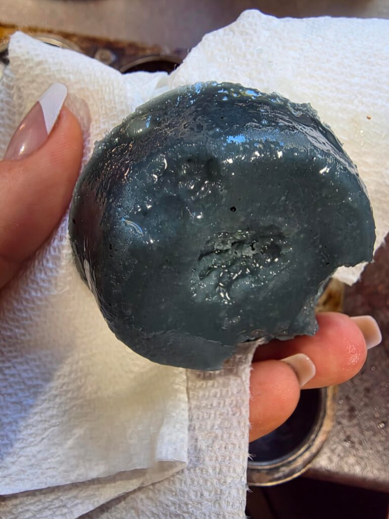 Cupcakes my 10 year old daughter and her friend made 💕