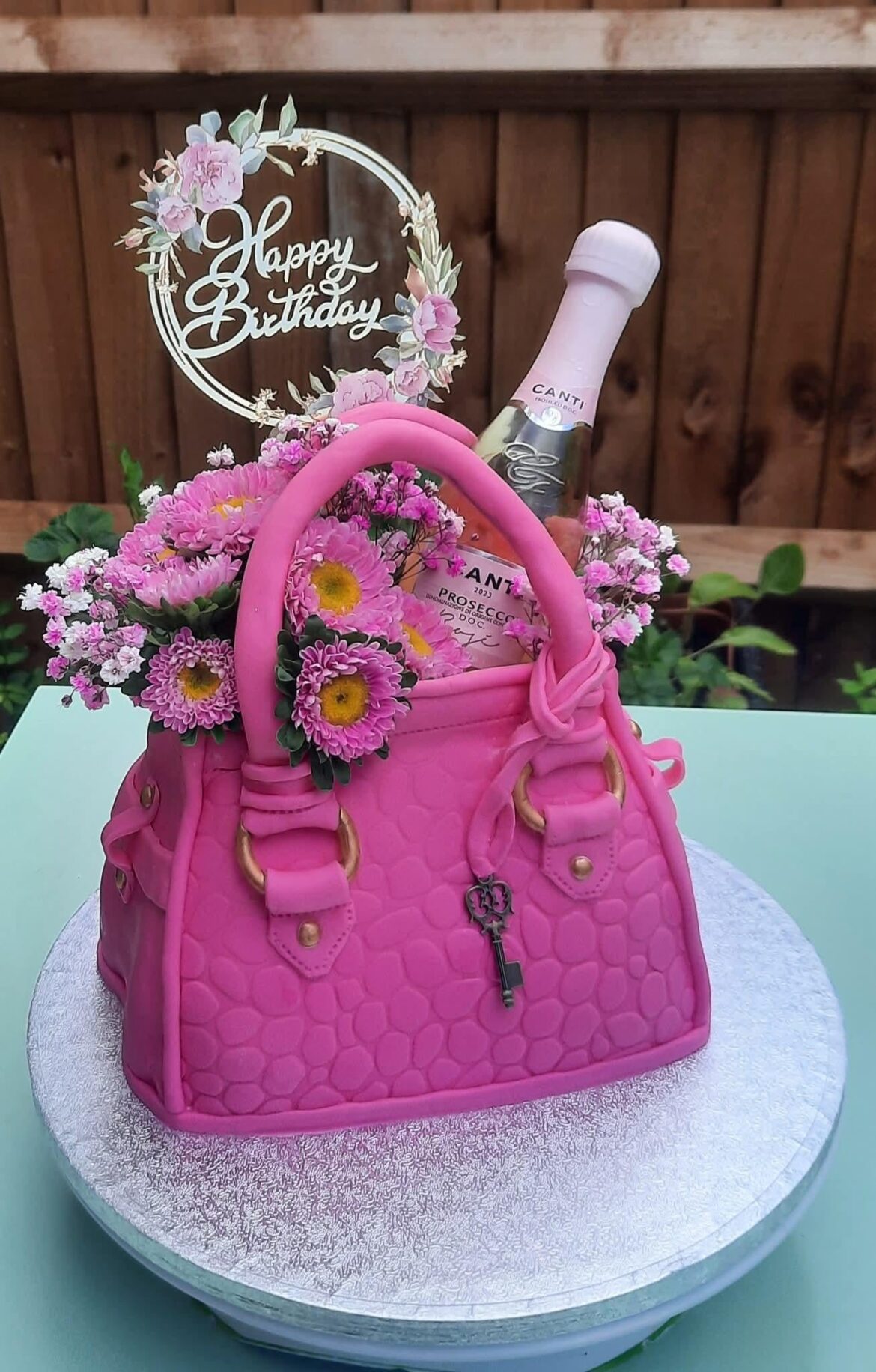 [OC] Homemade birthday cake 🎂