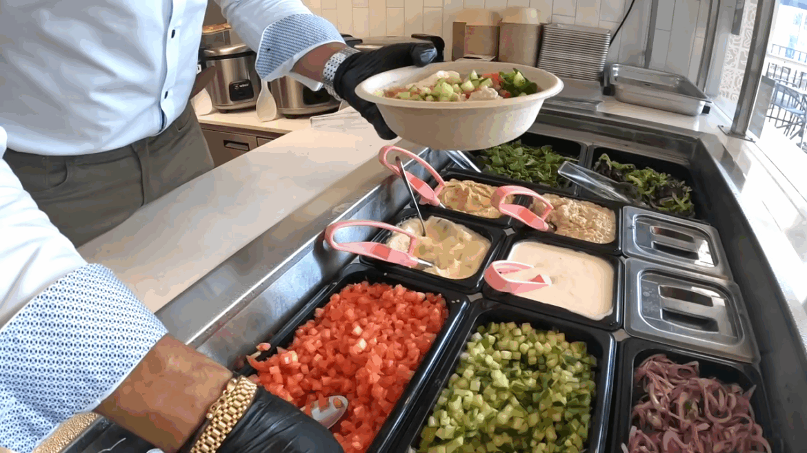 Healthy bowls and wraps with a Mediterranean flair Healthy bowls and wraps with a Mediterranean flair