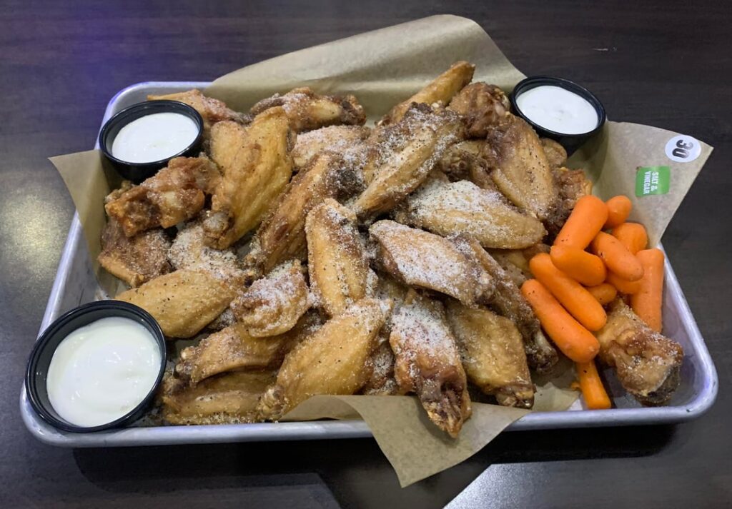 BWW - Traditional Salt and Vinegar - Do I eat wings like a psycho?