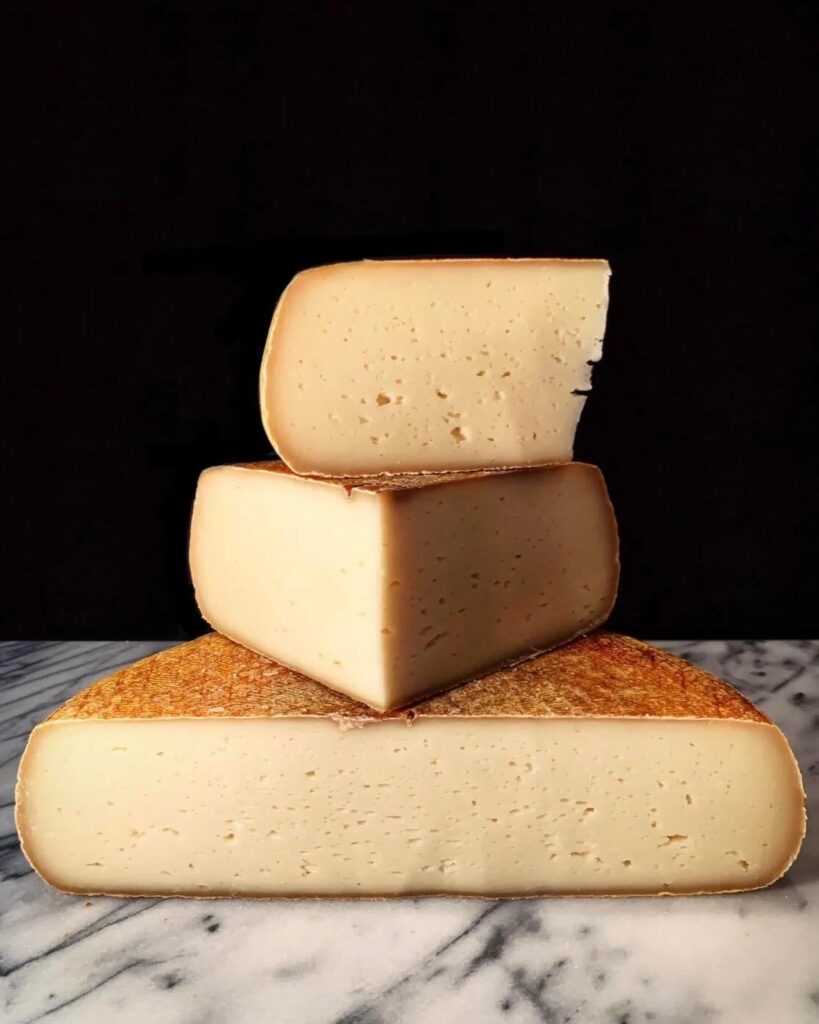 Day 1825 of posting images of cheese until I run out of cheese types: Harlan Ridge