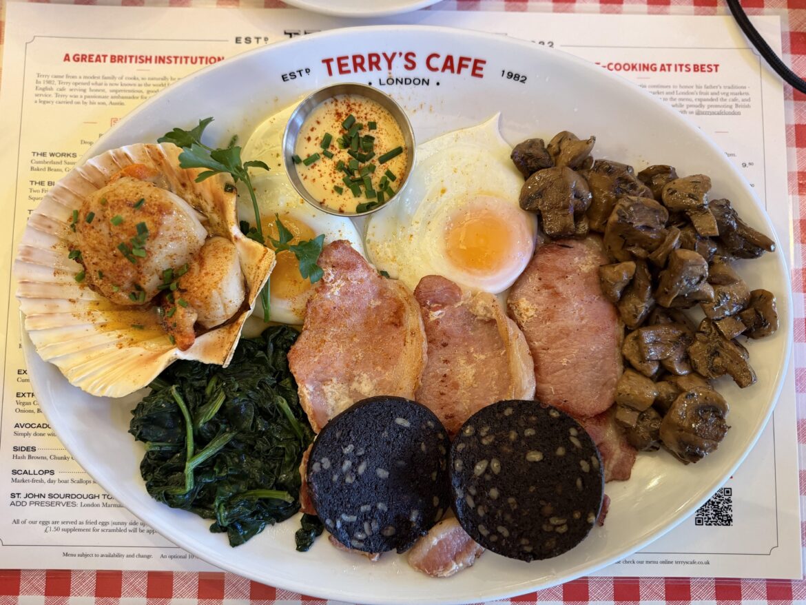 Surf and Turf Fry Up at Terrys Cafe  London 20.50 Billingsgate Breakfast