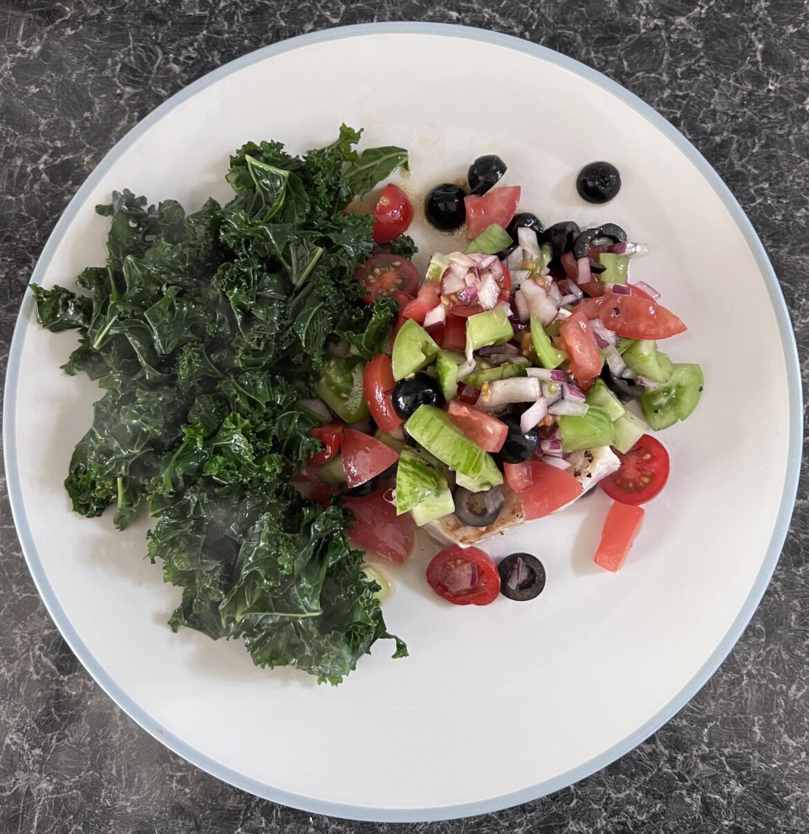 Tuna with tomato and olive salsa with kale