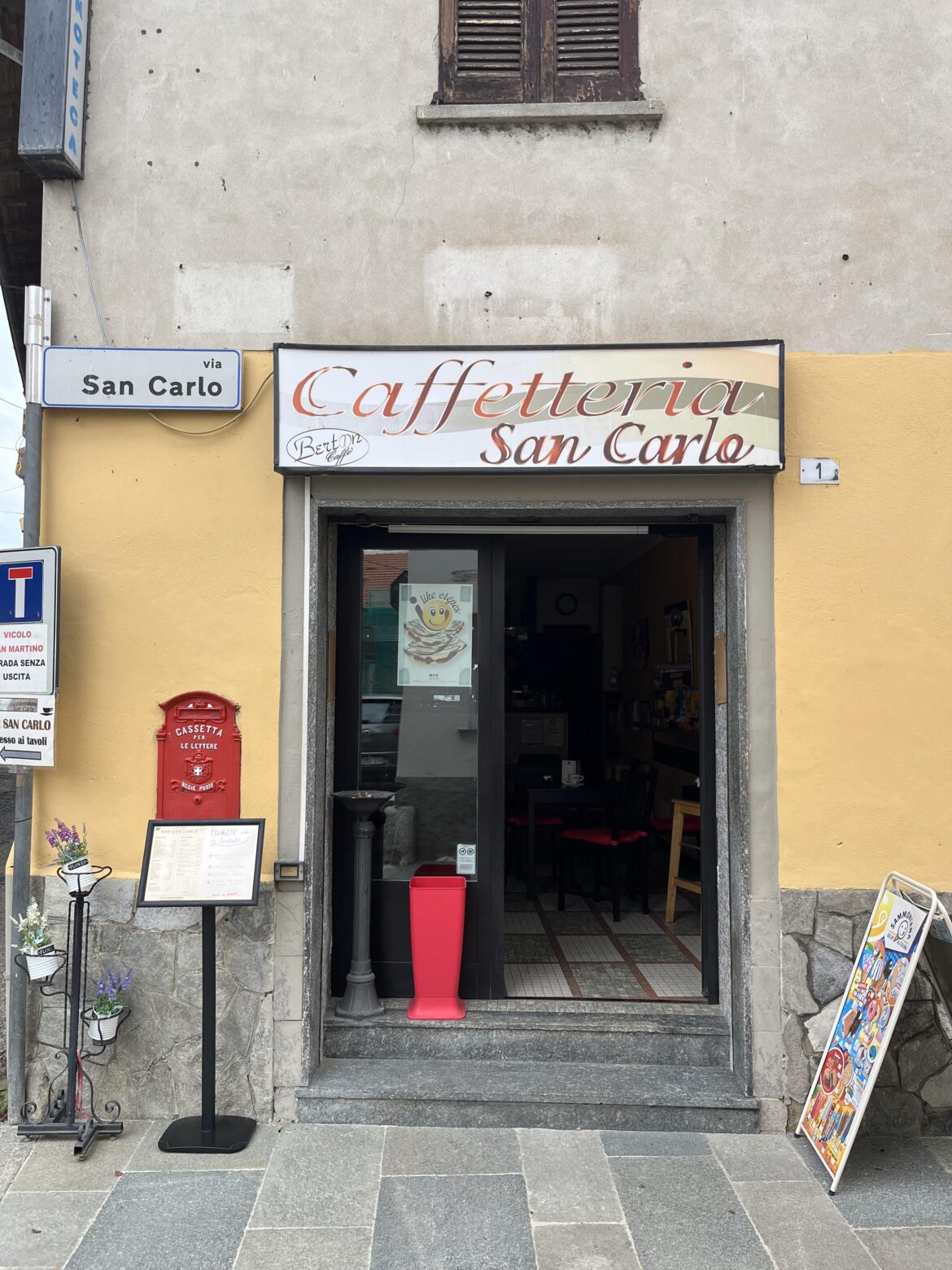 My “for the Gram” Cafe checklist is checked