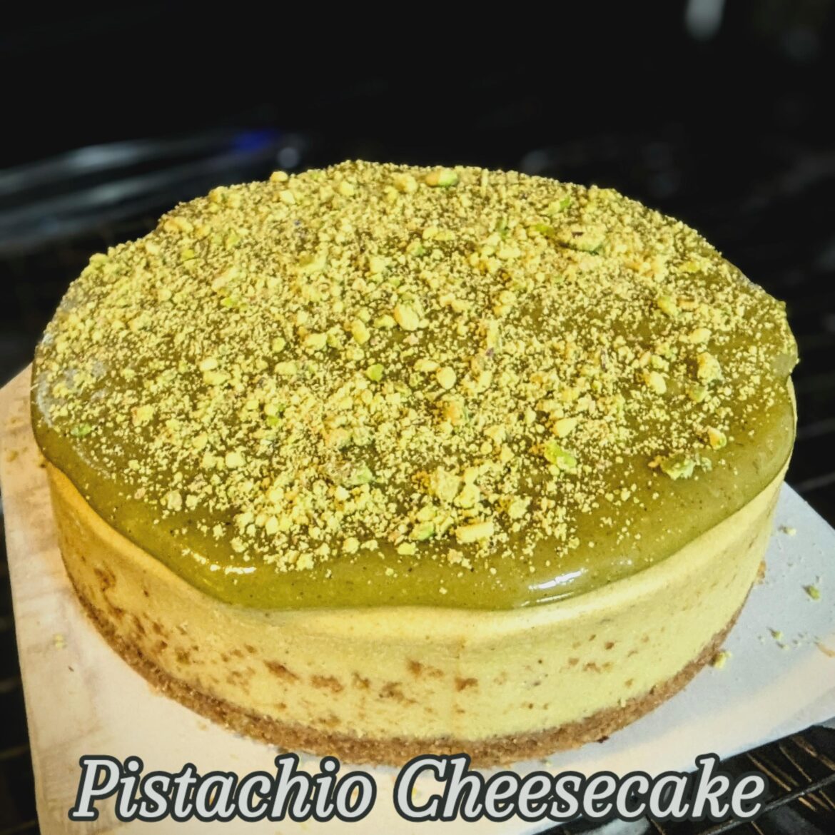 I made a pistachio cheesecake