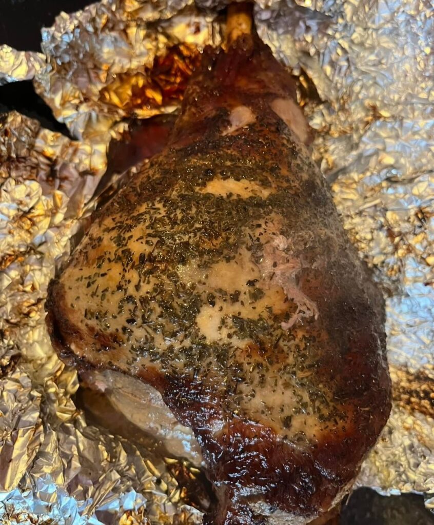 [homemade] lamb is so underrated!, it’s beautiful!… roast lamb cooked by me