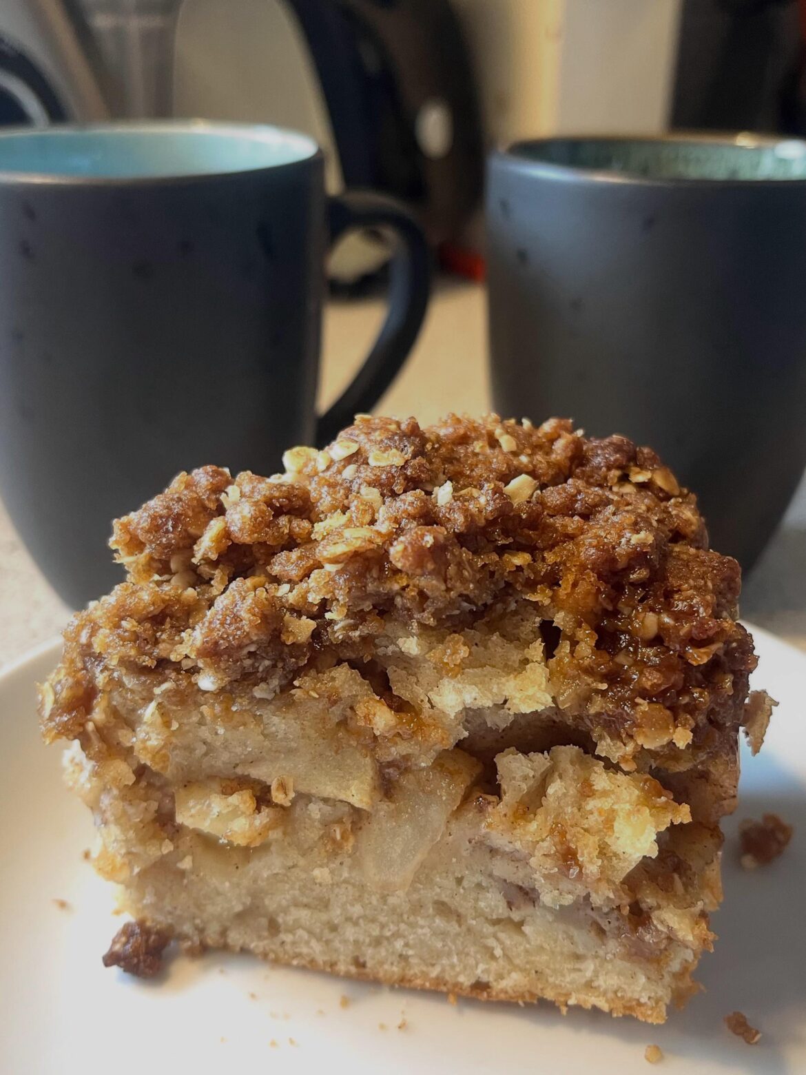 Apple cake with crumble