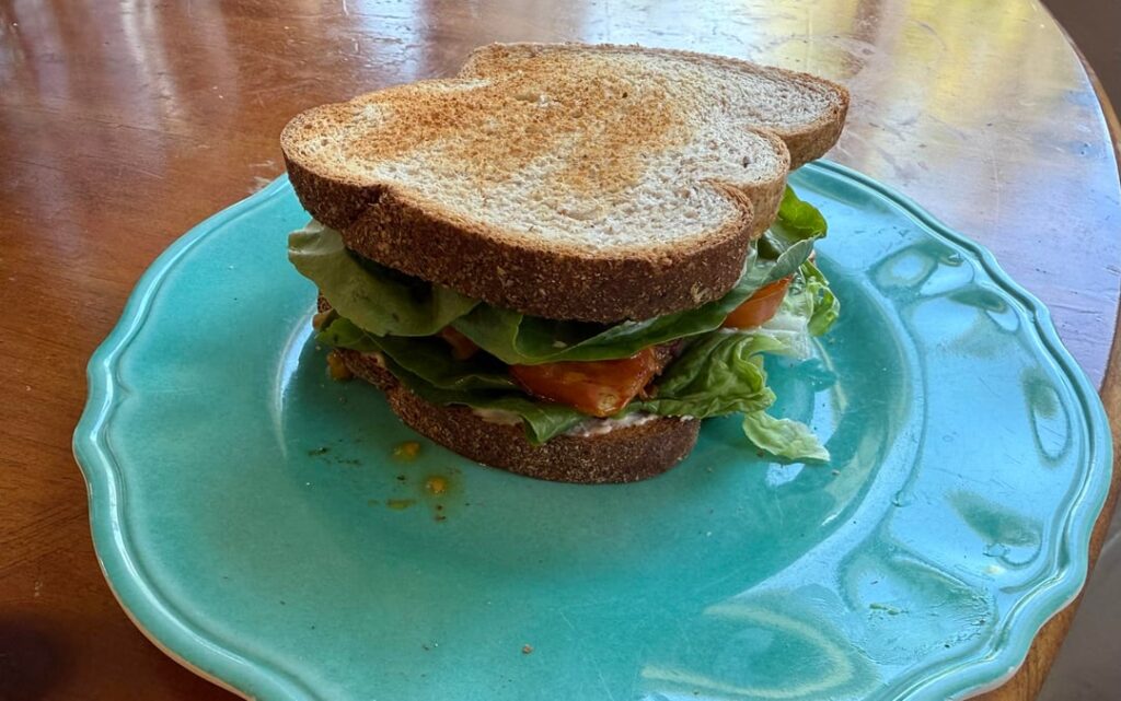 240 calorie BLT