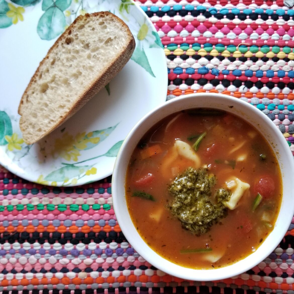 Today's Lunch: Vegetarian Tortellini Soup Topped with Pesto ~ 335 Calories