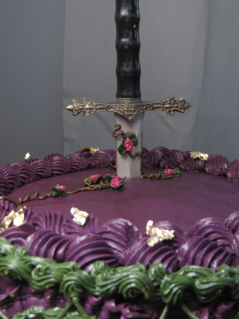 I tried a vintage sword cake and when I tell you those drop lines almost got the best of me.