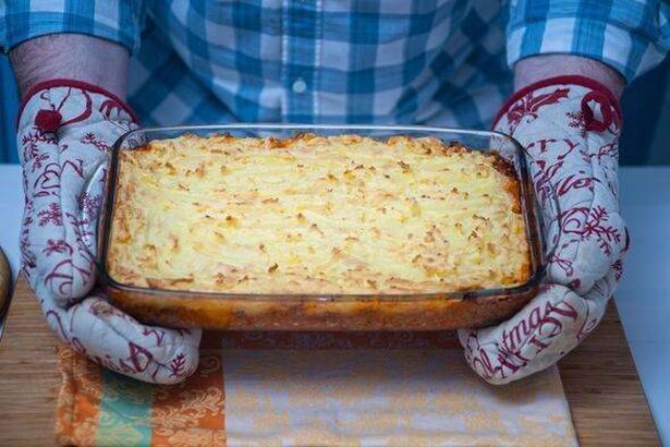 Making traditional shepherds pie