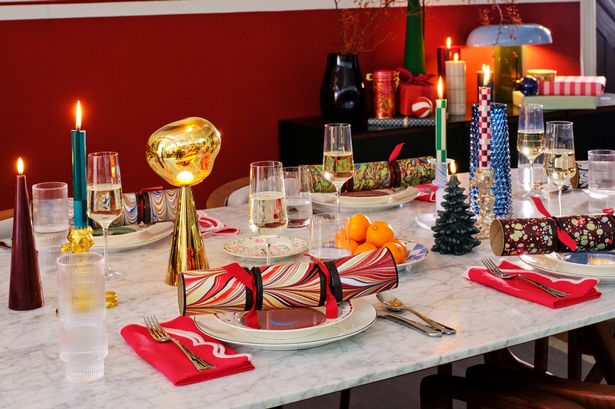 heal's festive dinner table