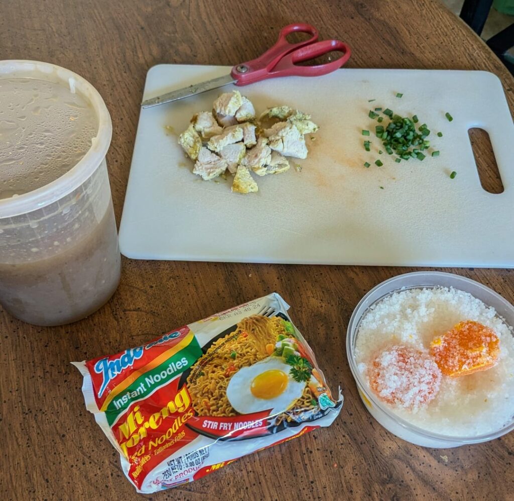 Turkey and gravy stir fried Indomie