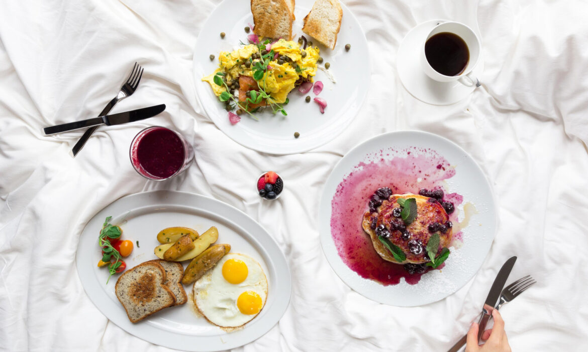 Eat Breakfast At This Time? It Could Be Accelerating Your Biological Age - MindBodyGreen
