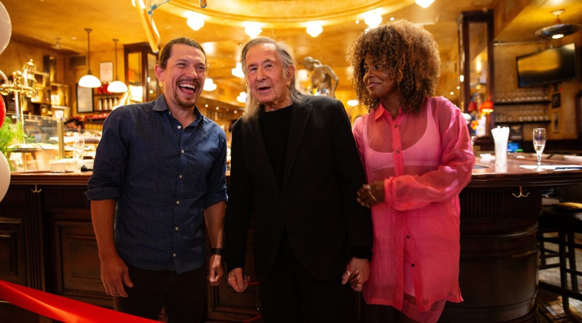 His first business was The Hip Bagel. For Shelly Fireman, a legendary restaurant empire followed. 11-12-25 Shelly Fireman