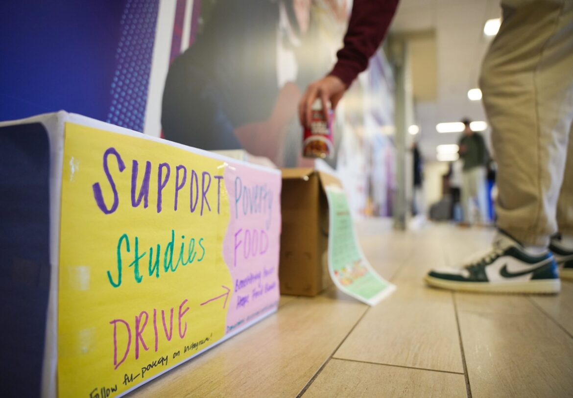 Furman Community Mobilizes for Poverty Studies Food Drive