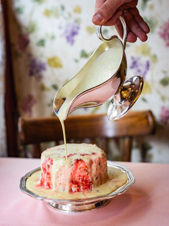 Food from the menu of La Poule au Pot