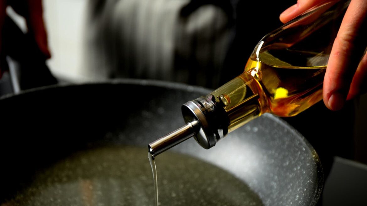 New Research Strengthens Link Between Olive Oil Polyphenols and Cardiovascular Health New Research Strengthens Link Between Olive Oil Polyphenols and Cardiovascular Health