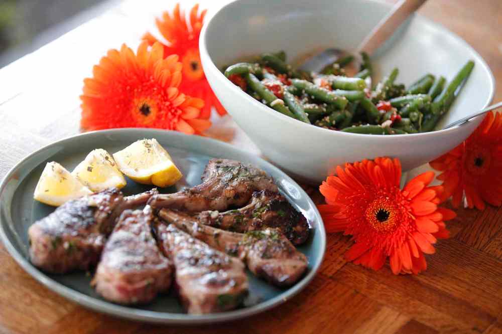 JOHN WOODS / WINNIPEG FREE PRESS
Warm Bean Salad with Cherry Tomatoes and Lamb Chops.