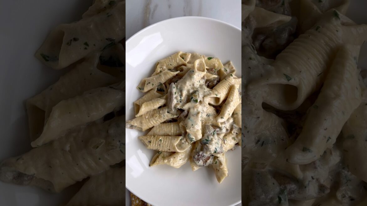 Garganelli with Creamy Mushroom Sauce