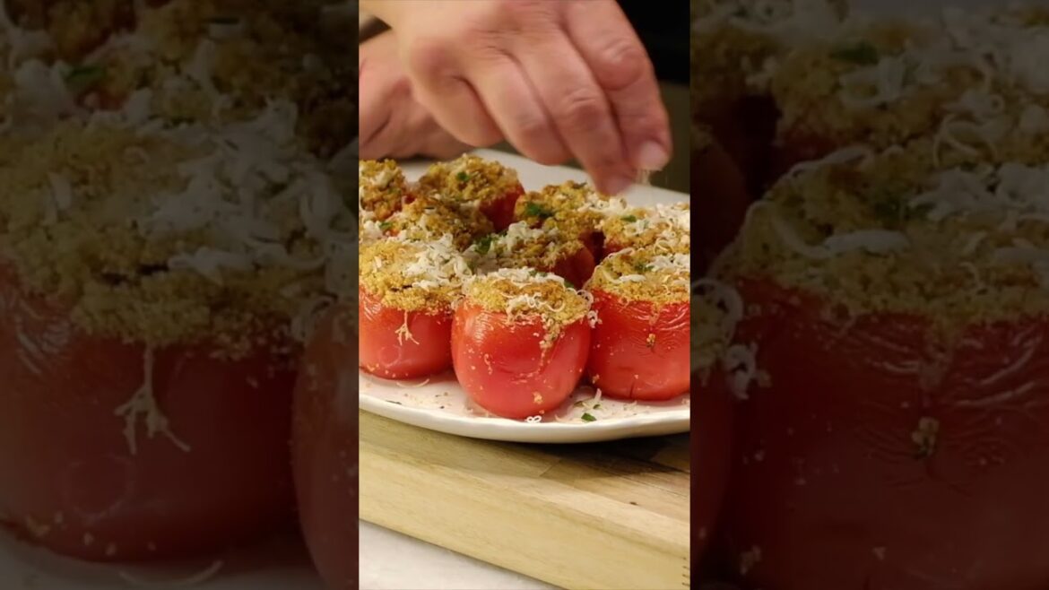 Juicy Oven-Baked Stuffed Tomatoes!