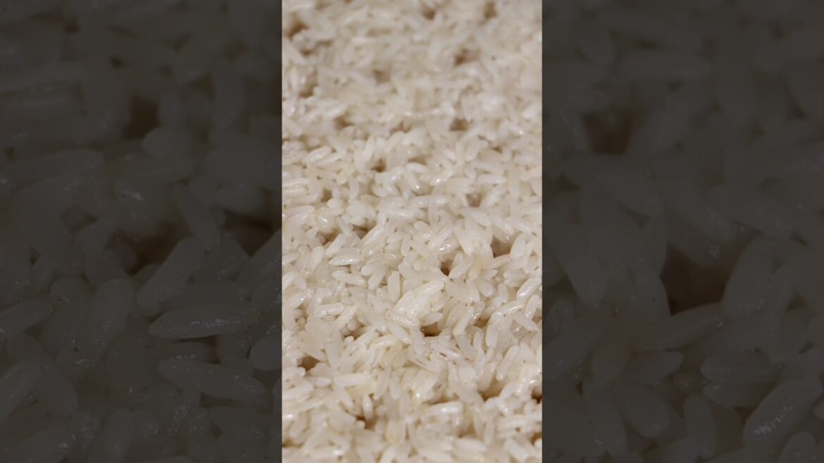 Traditional Turkish Rice Pilav w Chicken Stock #shortsviral #turkishfood #pilavnasılyapılır #shorts