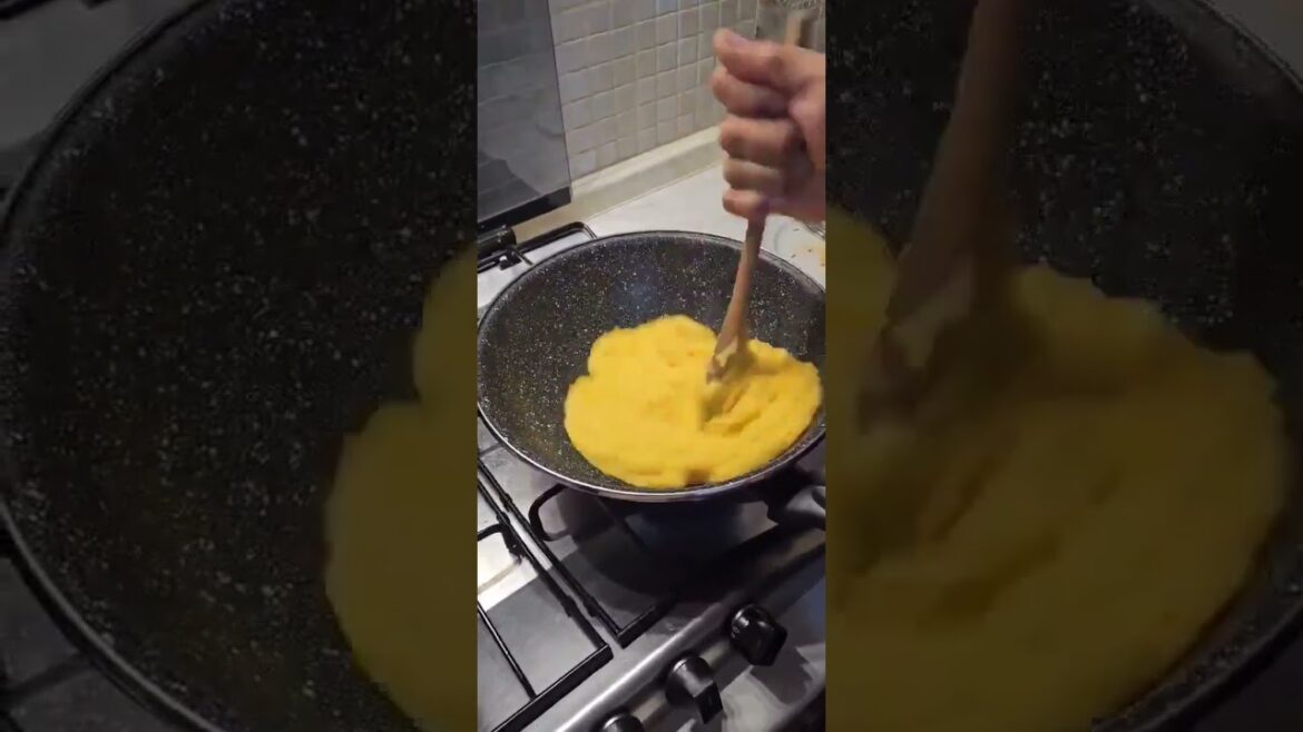 preprando la polenta italina  #cooking #food #italy #chef