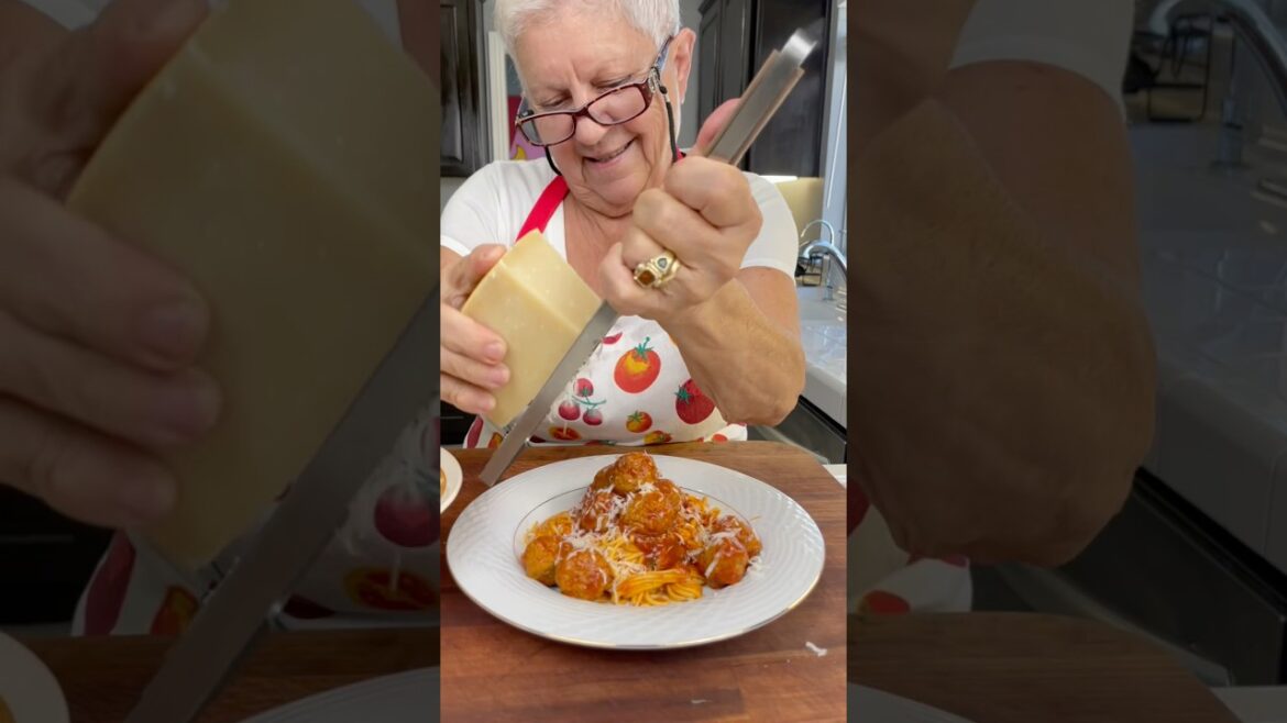 Spaghetti meatballs #recipe #cooking #cook #food #pasta #foodie #farmtotable #italy Spaghetti meatballs #recipe #cooking #cook #food #pasta #foodie #farmtotable #italy