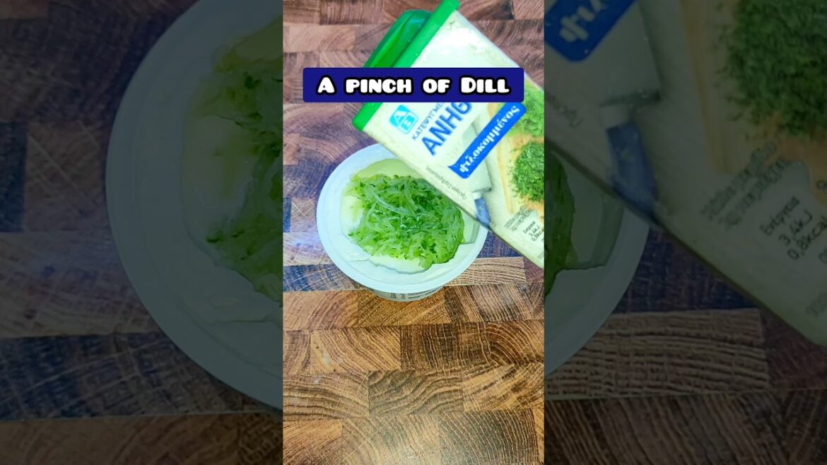 Greek Tzatziki Sauce Τζατζίκι #greekrecipes #tzatziki #shorts