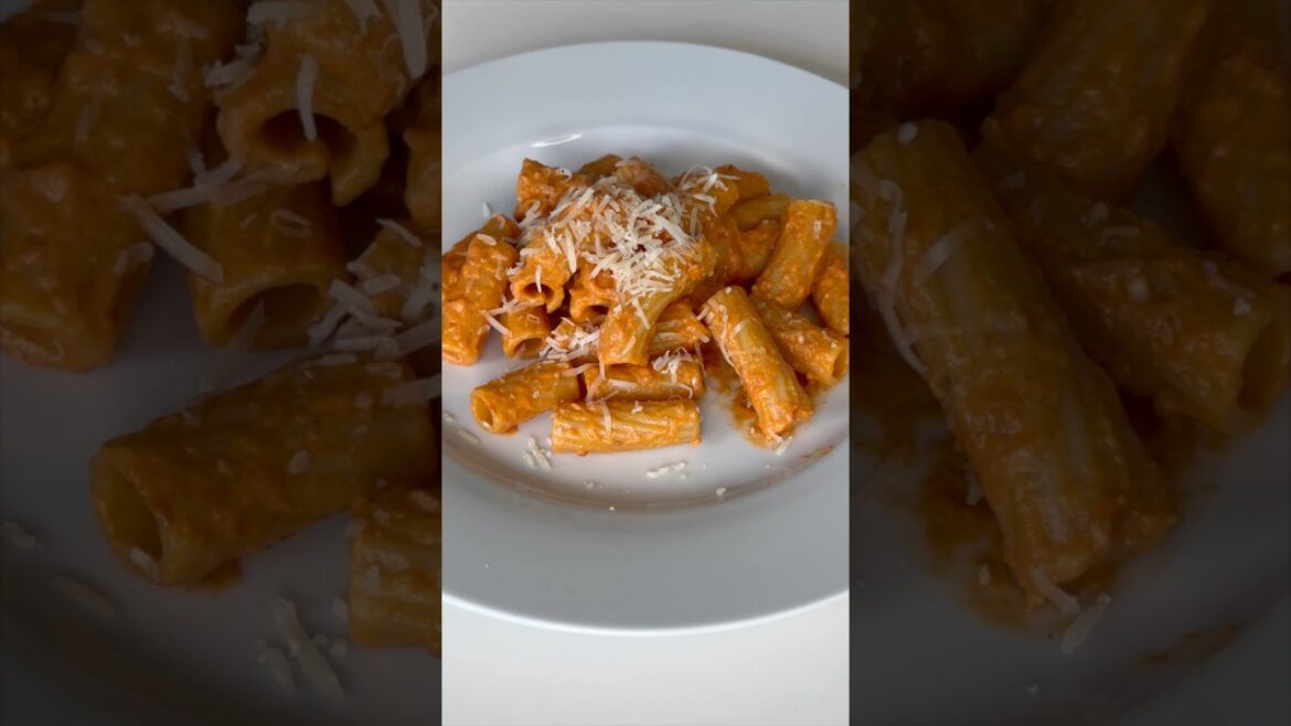 Easy Creamy Tomato Pasta #PastaRecipe #EasyDinner #CreamyTomatoPasta Easy Creamy Tomato Pasta #PastaRecipe #EasyDinner #CreamyTomatoPasta