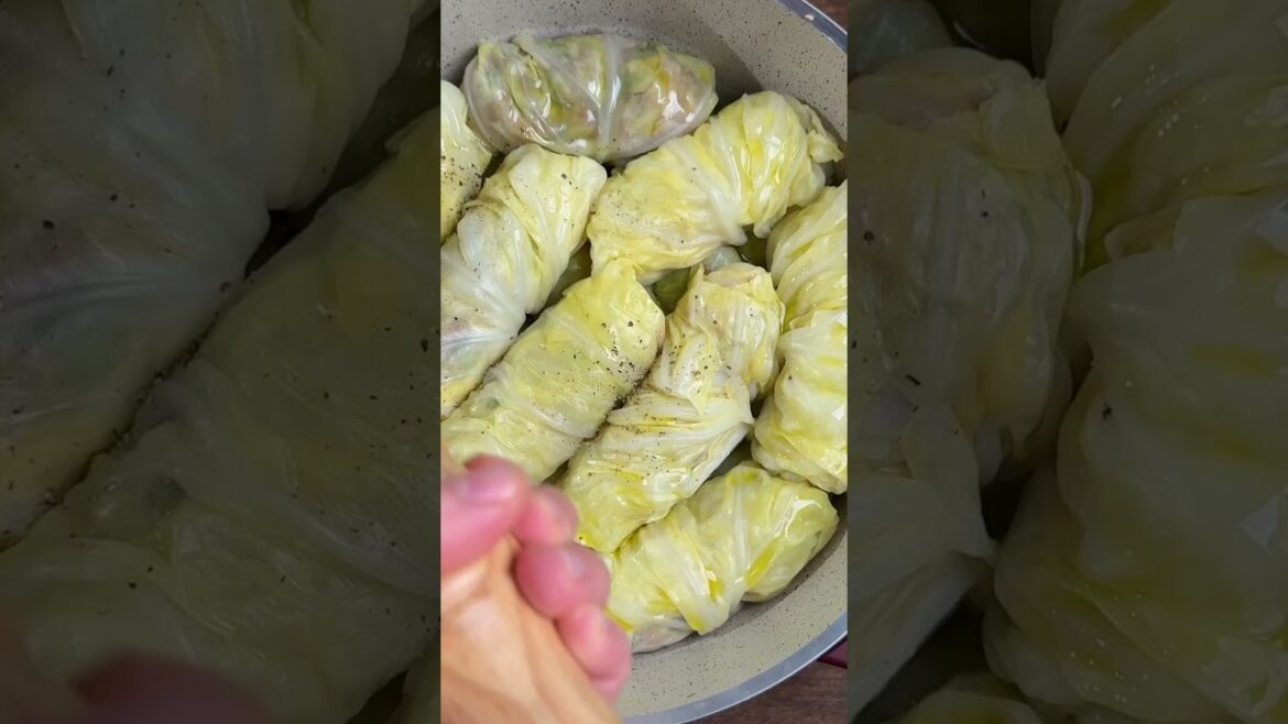 Cabbage Rolls (Lahanodolmades)! Cabbage Rolls (Lahanodolmades)!