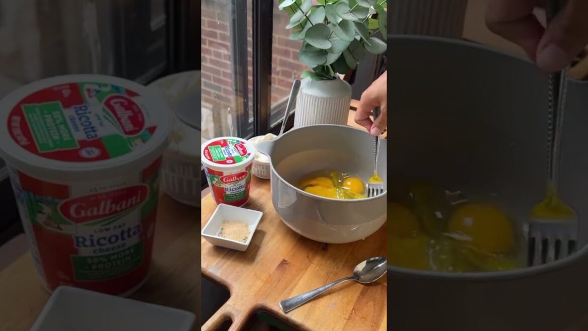 Sheet Pan Veggie Ricotta Frittata, #mealprep #mealprepping #postpartummealprep Sheet Pan Veggie Ricotta Frittata, #mealprep #mealprepping #postpartummealprep