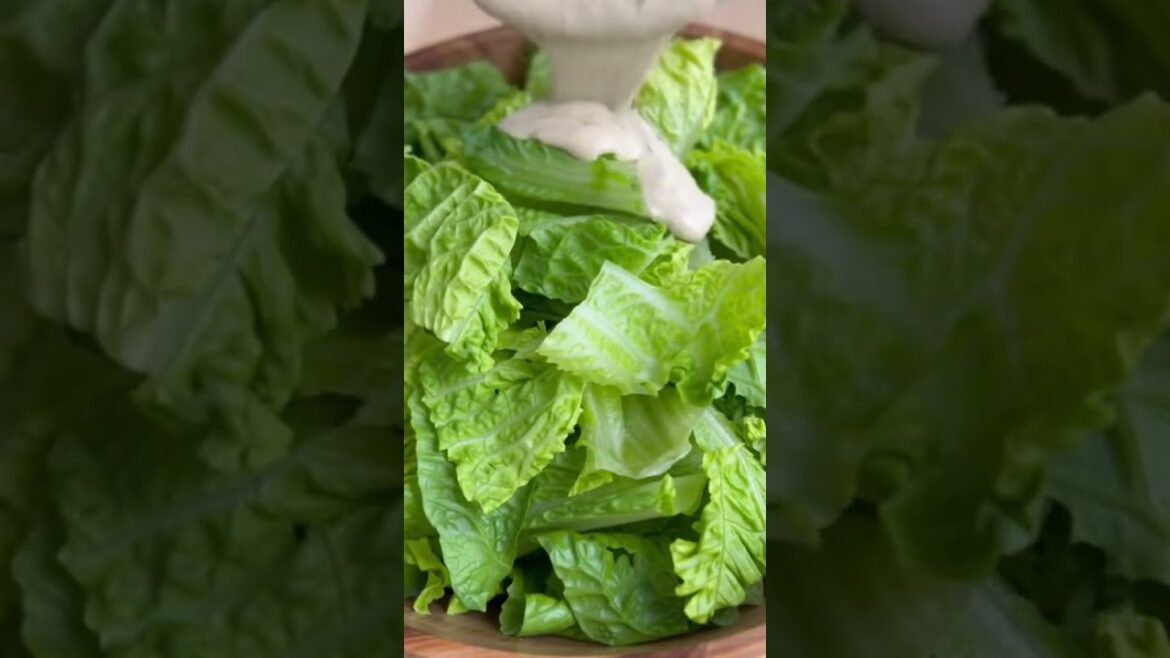 Learn to make a quick and easy classic Caesar salad! #salad #caesarsalad Learn to make a quick and easy classic Caesar salad! #salad #caesarsalad