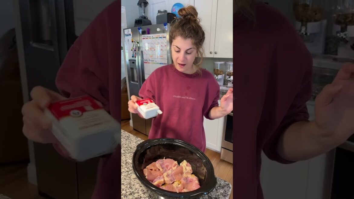 SLOW COOKER HONEY GARLIC CHICKEN