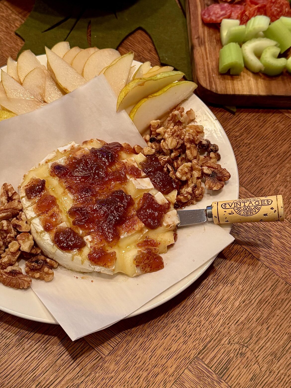 Try this pearing😉: Pear, baked Brie with fig jam, walnuts Try this pearing😉: Pear, baked Brie with fig jam, walnuts