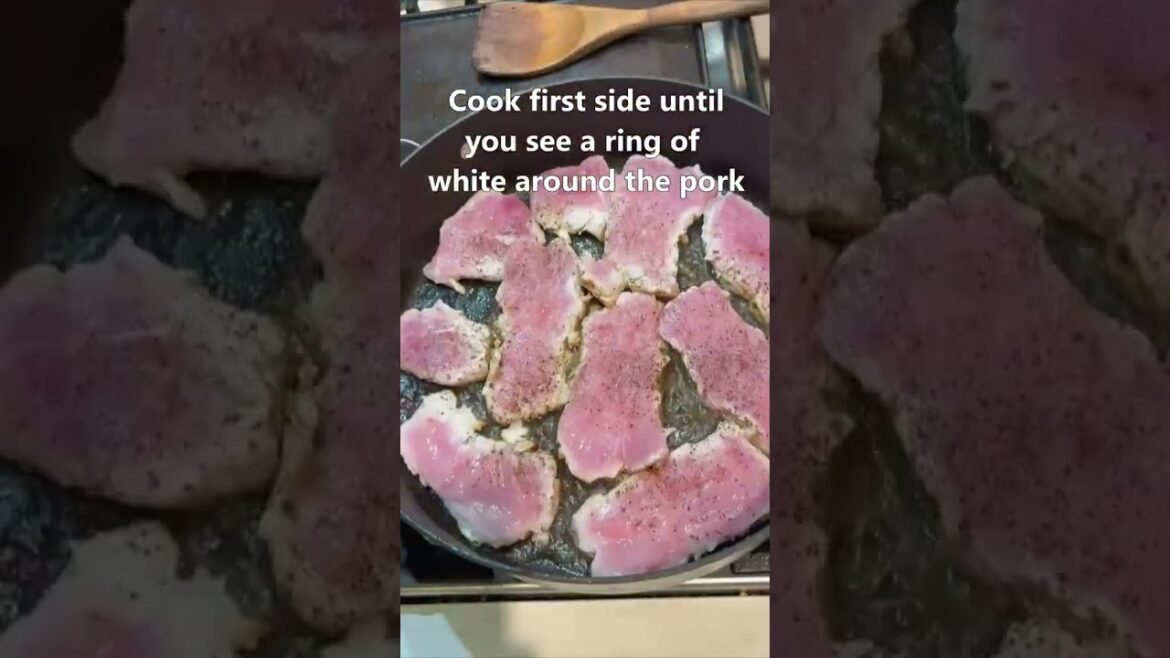 Apple and bacon pork with steamed broccoli #food #cuisinerecipe #recipe #cookingshorts #dinner #meal