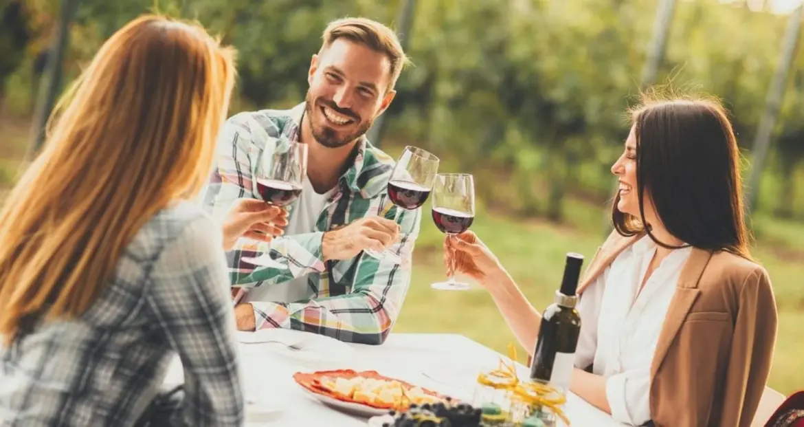 World Freedom Day and European Wine Tourism Day: what else is celebrated on November 9 Photo