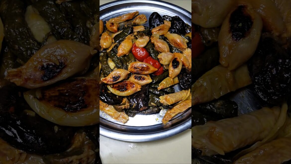 Try this delicious Dolma #food #dolma #veggies #rice #meat #sauce #cooking #shorts